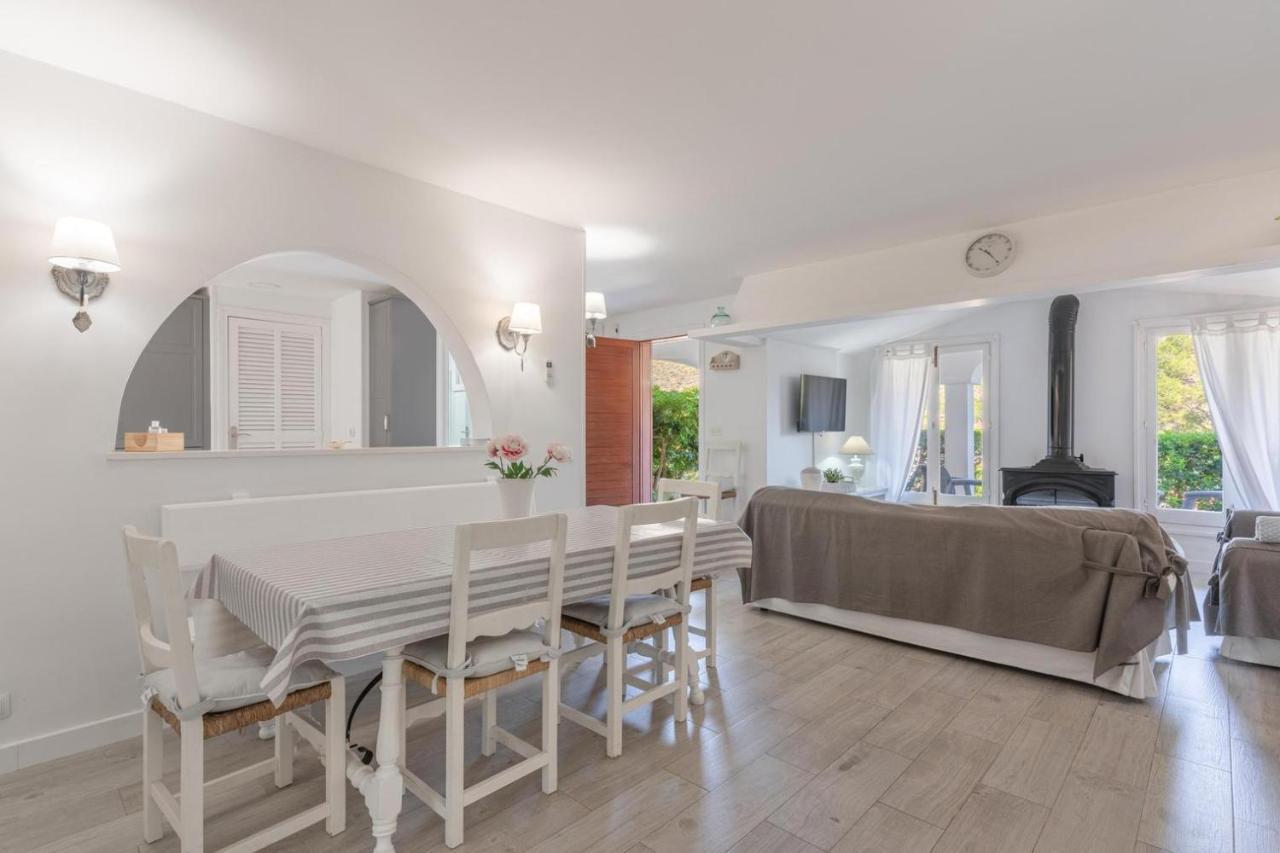 Gorgeous Renovated Cala Sant Vicenc Beach Villa Cala de Sant Vicenc Extérieur photo