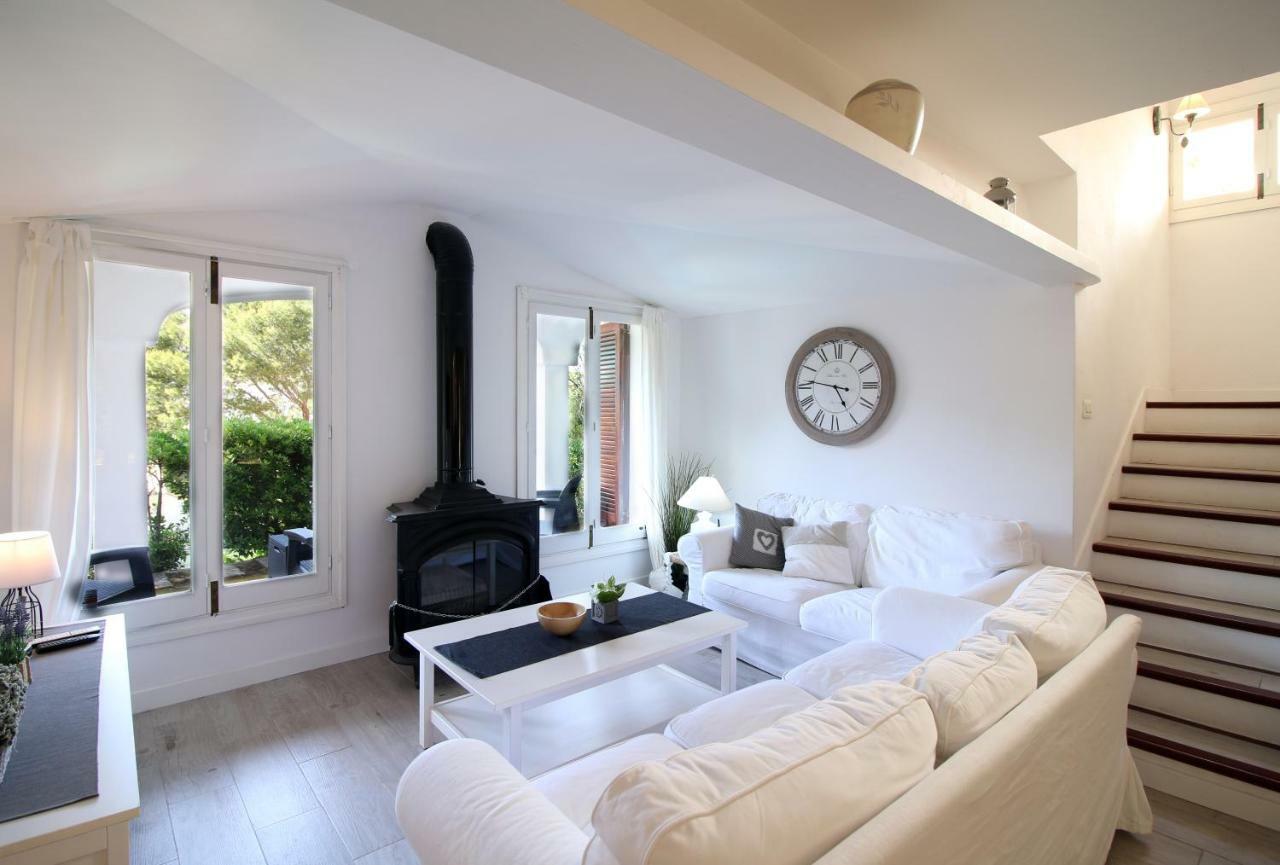 Gorgeous Renovated Cala Sant Vicenc Beach Villa Cala de Sant Vicenc Extérieur photo